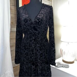 Women’s Velvet Floral Dress